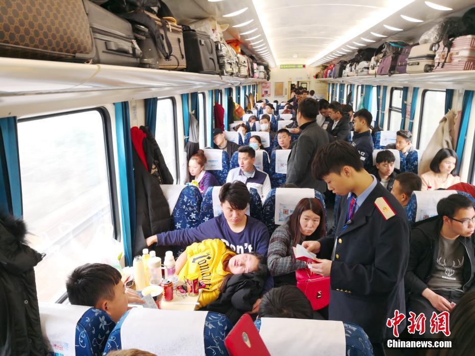 京深Z107次列车旅客平稳返程