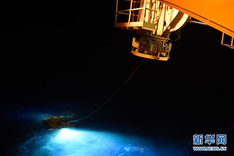 “海龙Ⅲ”潜水器完成4500米级海试
