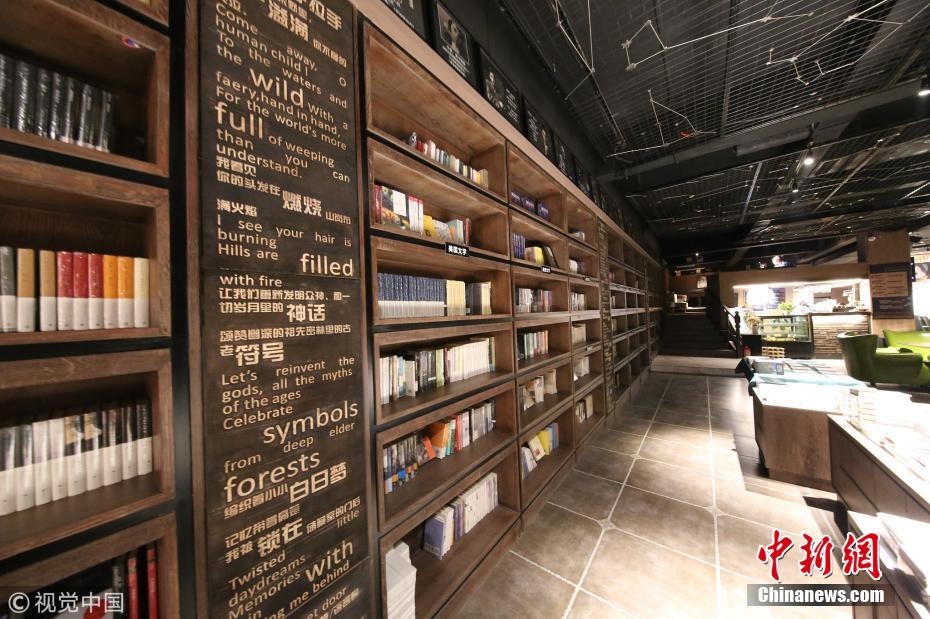 郑州一书店设胶囊空间 打造24小时“城市书房”
