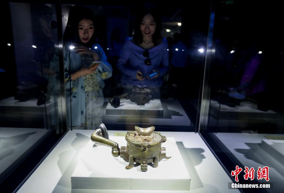 泰坦尼克号文物精品在武汉展出