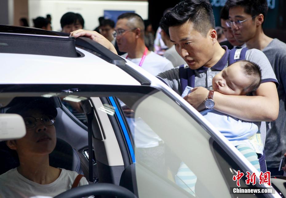 2018北京国际车展迎来公众参观日