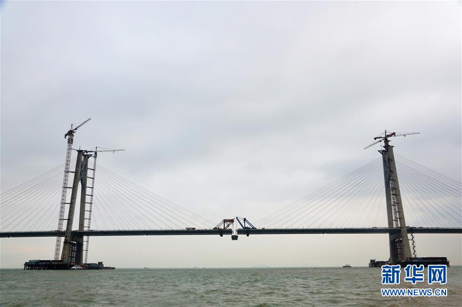 伶仃洋上造桥 大海深处“穿针”——港珠澳大桥9年建设大事记