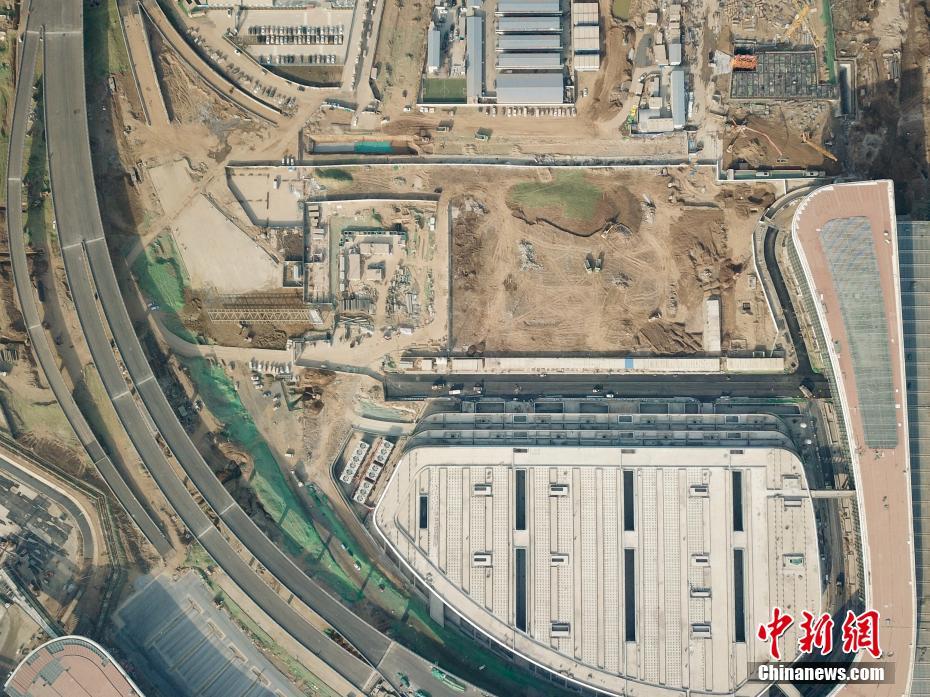 北京大兴国际机场建设工地施工繁忙