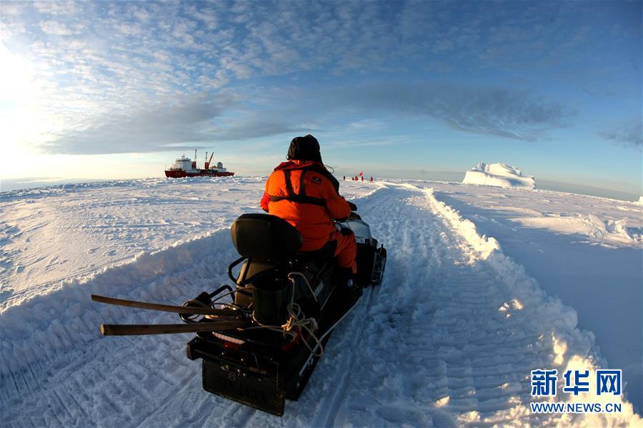44公里探冰“筑路”记