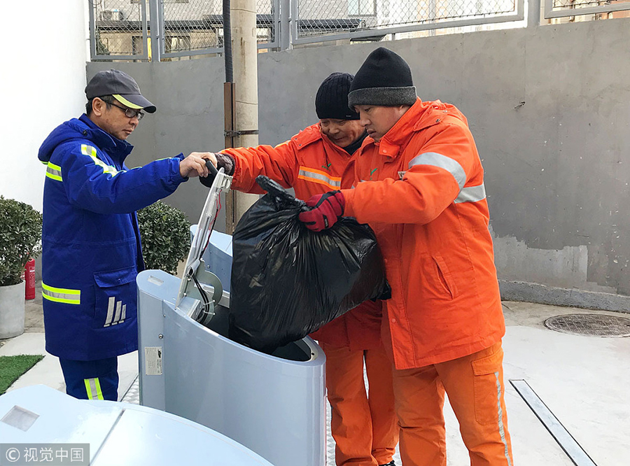 垃圾桶坐上“升降梯” 北京朝阳首次试点“地埋式”垃圾收集设备