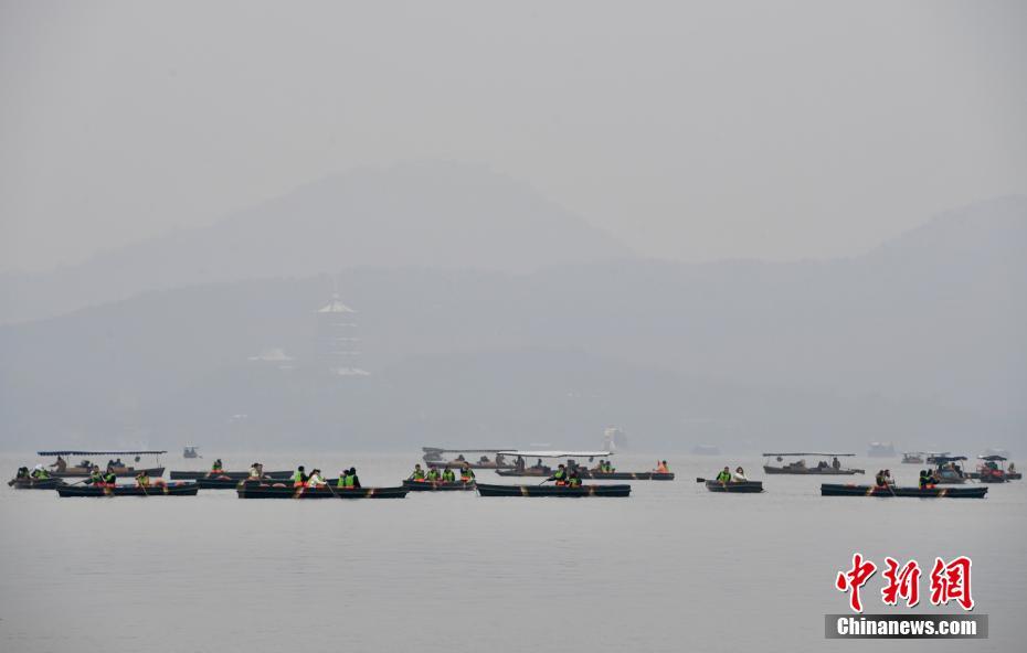 元旦小长假 西湖景区游客众多