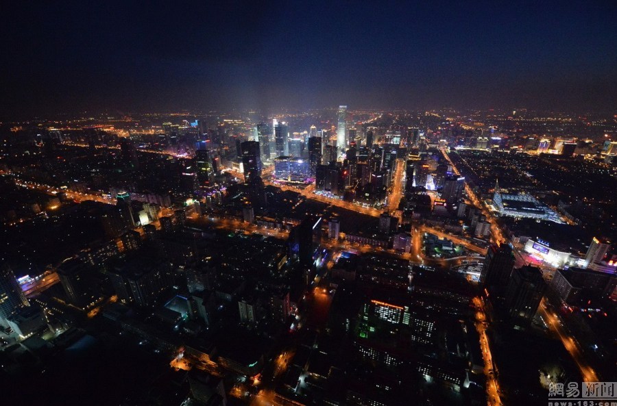 攝影師航拍北京除夕夜景 車輛稀少如空城[1]- 中國日報網