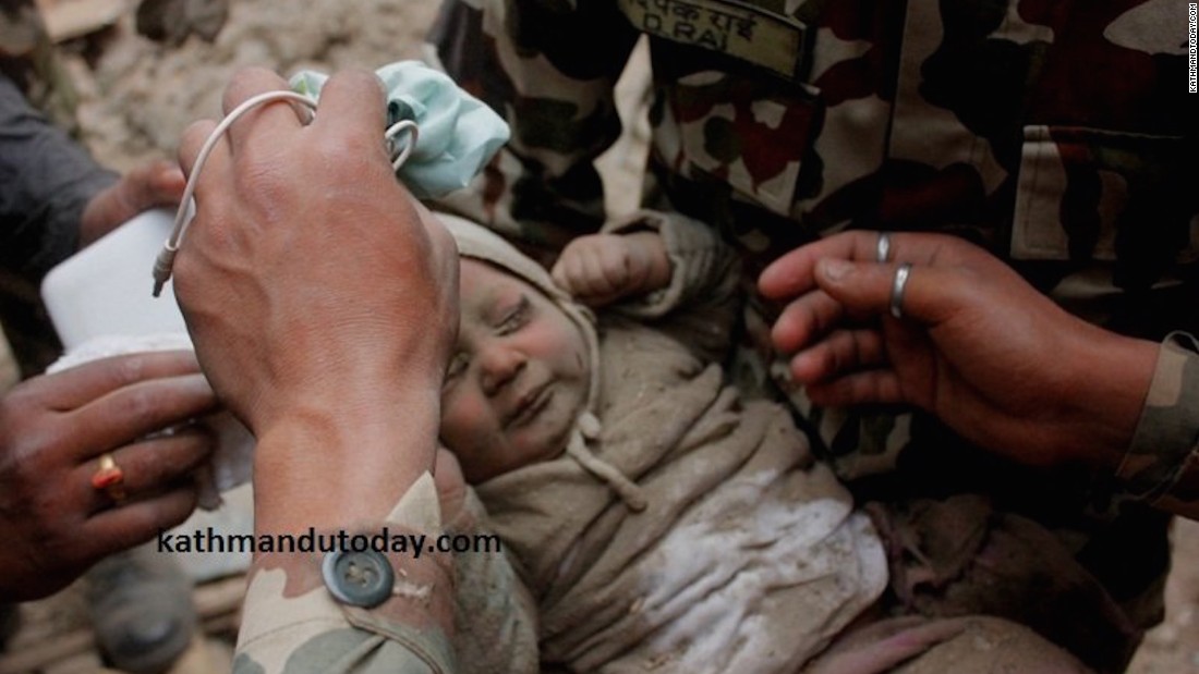 坚强！尼泊尔四个月大婴儿地震22小时后被救出