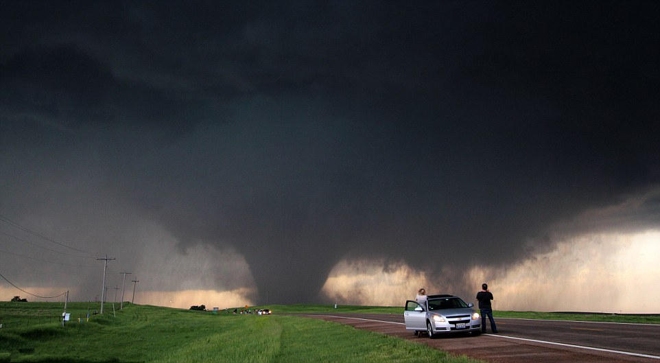 追风者美国风暴追逐者冒险记录龙卷风壮丽瞬间