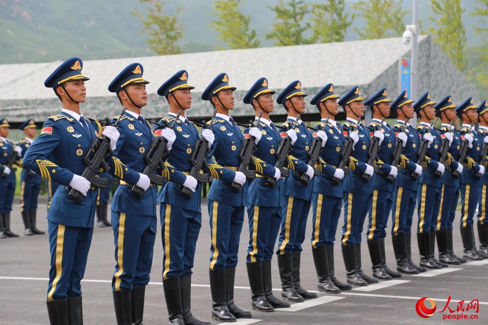 三軍儀仗隊女兵將首次亮相閱兵式