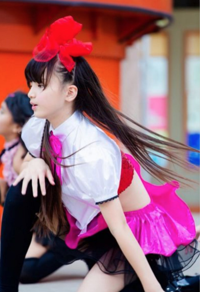 日本“小学生”女团成熟性感