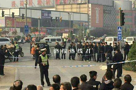 洛阳1名行人闯红灯不满被罚刺伤多名交警