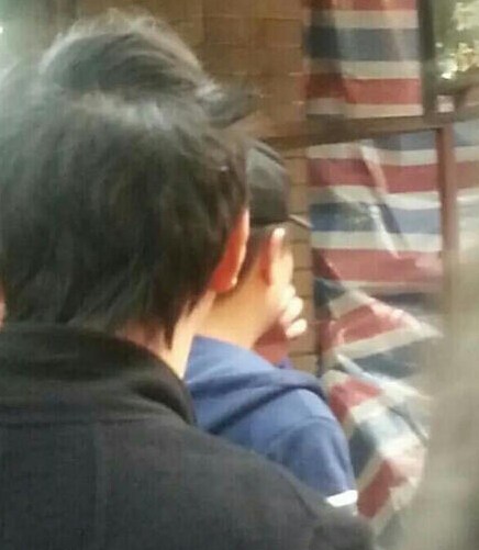 王思聪开豪车到户部巷吃小吃 身边妹子又换了