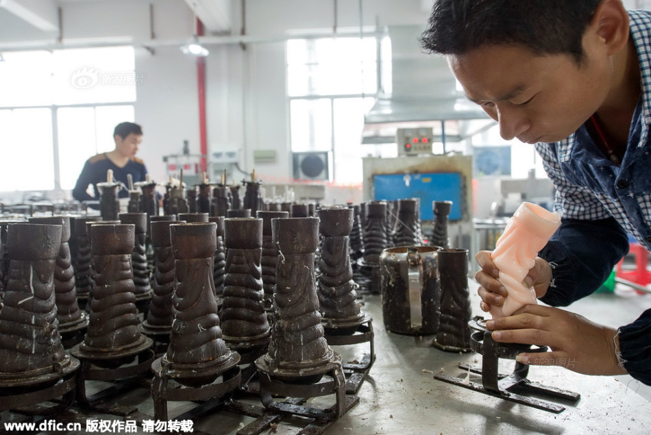 东莞成人用品生产车间 物品逼真令人脸红