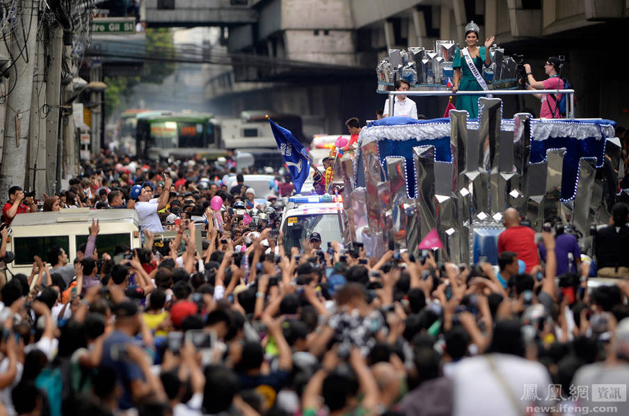 菲律宾环球小姐得冠归国 万人追捧