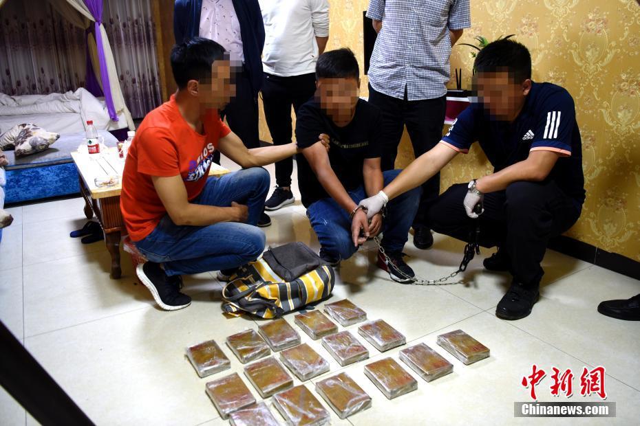 西昌铁路警方破获特大跨境贩毒案 抓获2名犯罪嫌疑人